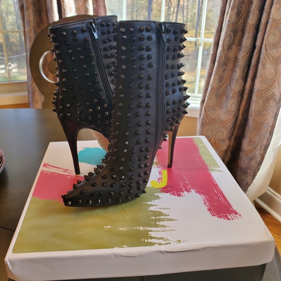 Black Spike Stiletto Booties - Picture 4 of 4